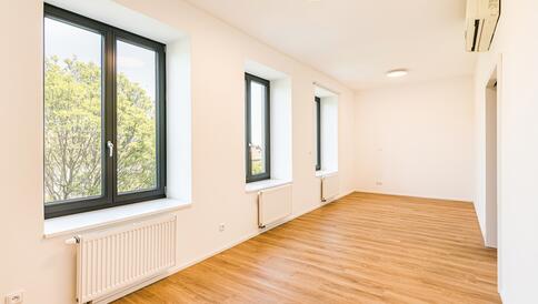 Pronájem moderní kancelářského prostoru 1+kk s moderním zázemím, Černá Pole - #1