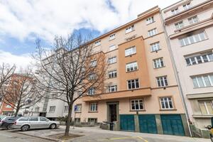 Nabídka přes realitního makléře Brno: Prodej prostorného bytu 3KK s vlastní GARÁŽÍ 20