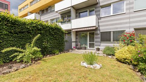 Byt 2KK ve velmi klidné lokalitě s vlastní zahradou - #15