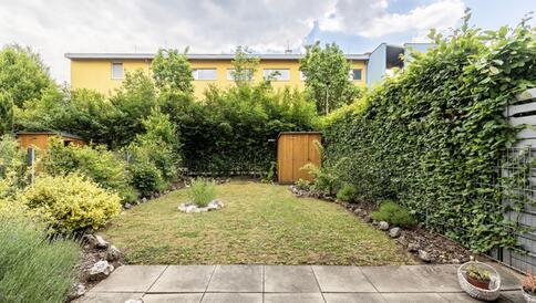 Byt 2KK ve velmi klidné lokalitě s vlastní zahradou - #16