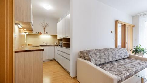 Byt 2KK ve velmi klidné lokalitě s vlastní zahradou - #2