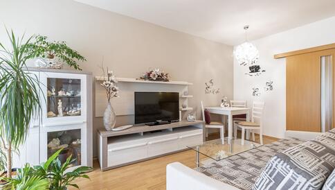 Byt 2KK ve velmi klidné lokalitě s vlastní zahradou - #4