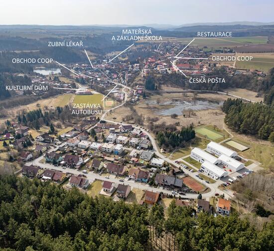 Nabídka přes realitního makléře Brno: Prodej pozemku o výměře 499m2 v Ostrově u Macochy 3