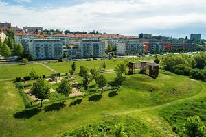 Nabídka přes realitního makléře Brno: Byt 3 + kk s vlastní garáží, Brno - Medlánky 16