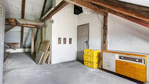 Prostorný rodinný dům o rozloze 120 m2 z časů poctivé výstavby - #13