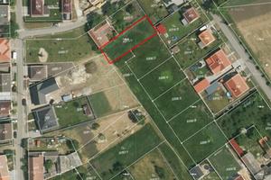 Nabídka přes realitního makléře Brno: Stavební pozemek 609 m2,  Vlasatice 9