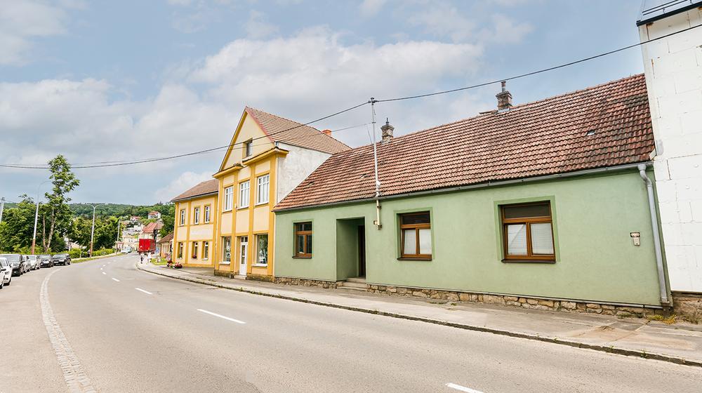 Nabídka přes realitního makléře Brno: Bydlení / podnikání / pronájem