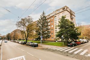 Nabídka přes realitního makléře Brno: Prostorný byt 4+1 Brno - Botanická 16