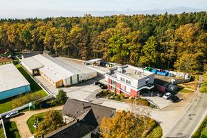 Nabídka přes realitního makléře Brno: Administrativní budova a skladovací/výrobní haly Borek u Českých Budějovic 3