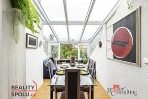 Nabídka přes realitního makléře Brno: Rodinná vila se 3 byty - Brno 16